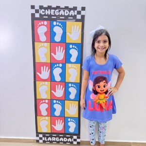 Pista divertida de mãos e pés